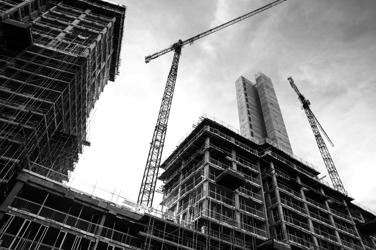 WHY MOST BUILDING PROJECTS IN NIGERIA GET ABANDONED